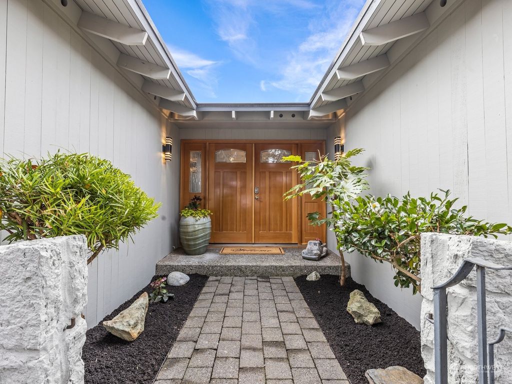 Photo of 750 Northstream Lane, Edmonds, WA 98020 (MLS # 2182147)