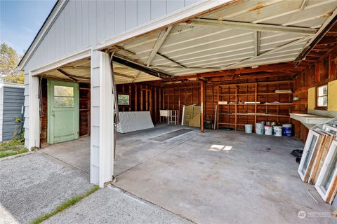 A home in Bremerton