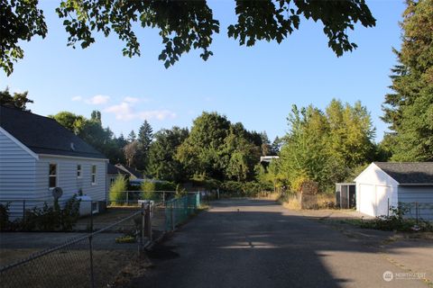 A home in Bremerton