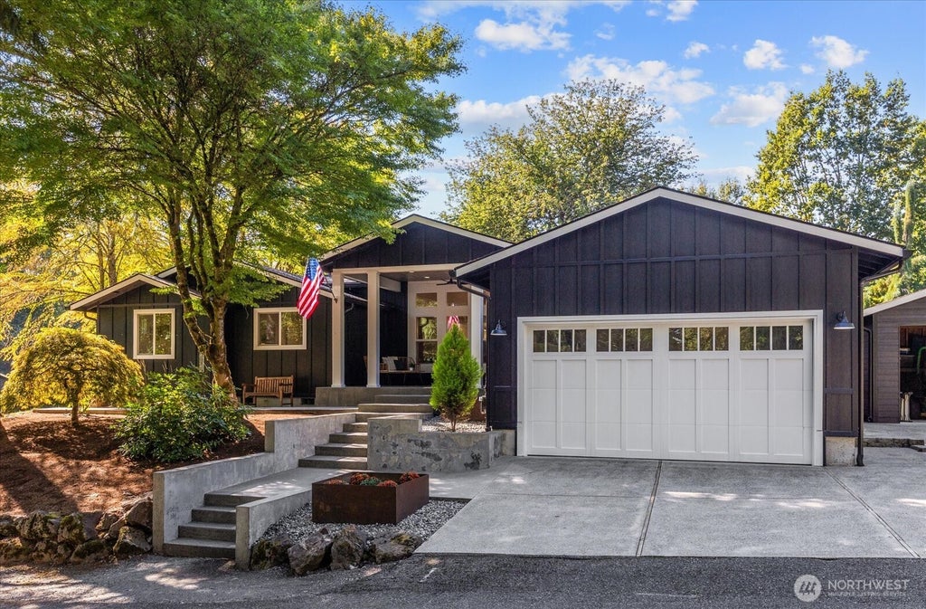 Photo of 18607 165th Avenue NE, Woodinville, WA 98072 (MLS # 2584738)