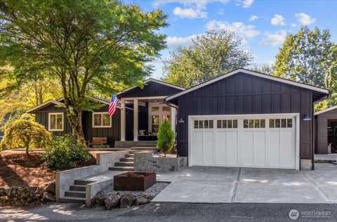 Photo of 18607 165th Avenue NE, Woodinville, WA 98072 (MLS # 2584738)