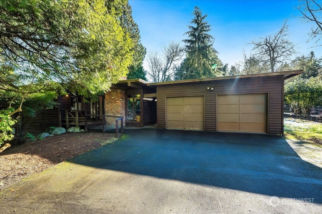 Photo of 2947 NE 200th Street, Shoreline, WA 98155 (MLS # 2329138)