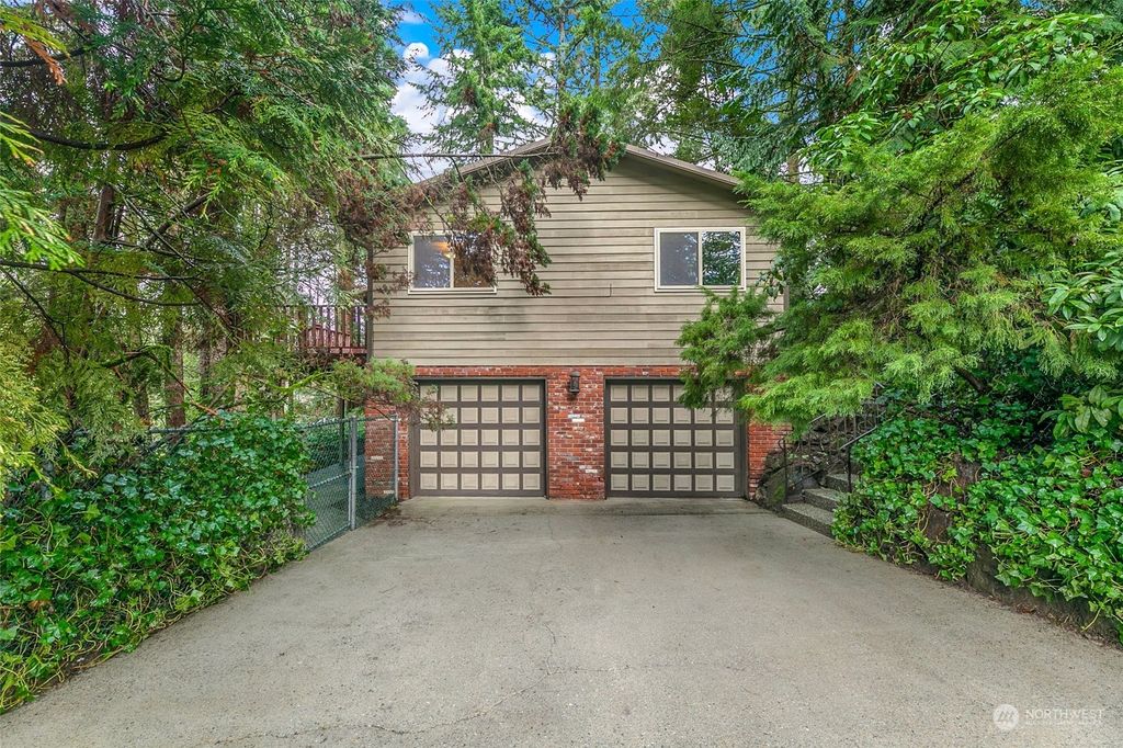 Photo of 1323 203rd Place SW, Lynnwood, WA 98036 (MLS # 2194132)