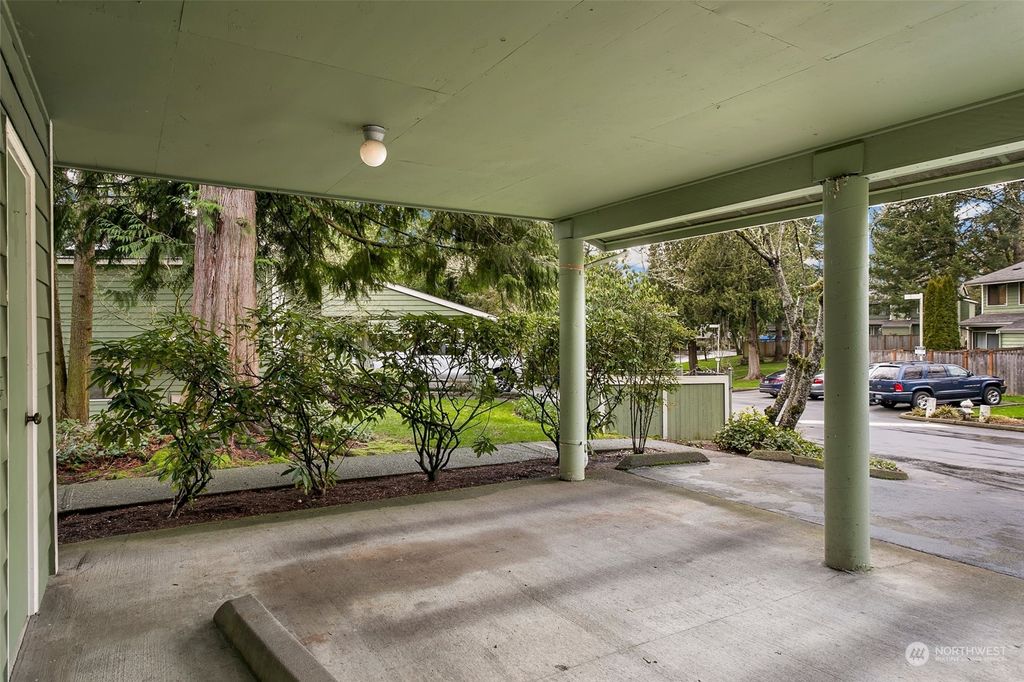 Photo of 13225 SE 256th Street #H4, Kent, WA 98042 (MLS # 2196543)