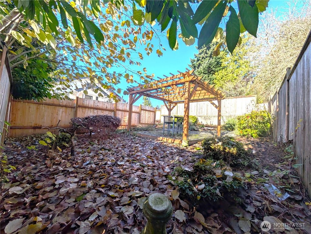 Photo of 8516 Wallingford Avenue N #B, Seattle, WA 98103 (MLS # 2456986)