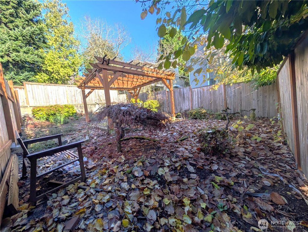 Photo of 8516 Wallingford Avenue N #B, Seattle, WA 98103 (MLS # 2456986)