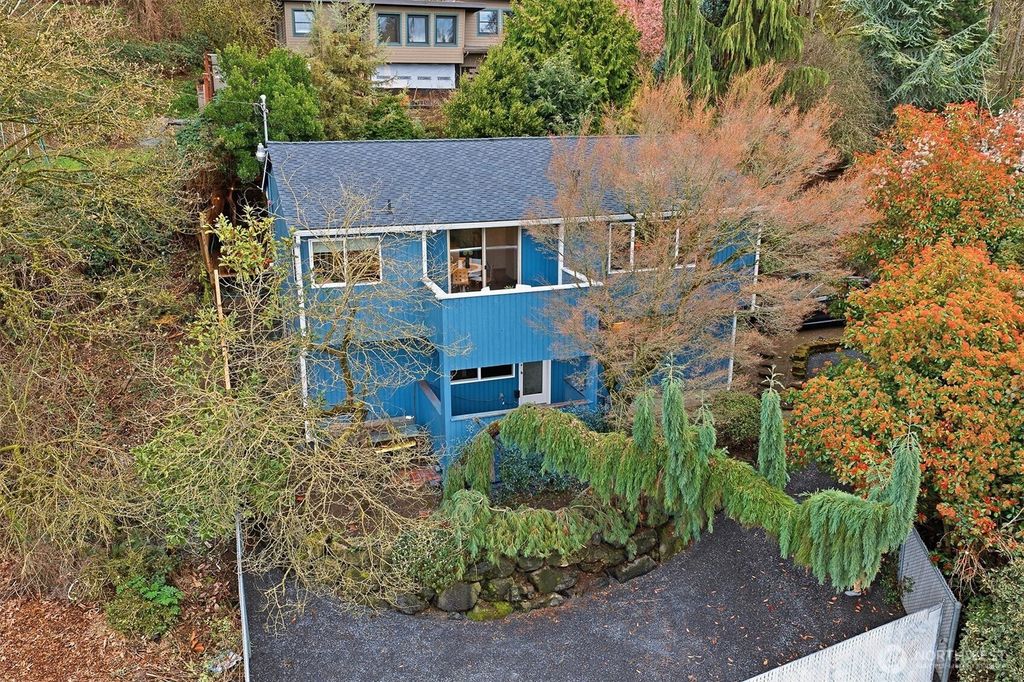 Photo of 1915 11th Avenue S, Seattle, WA 98134 (MLS # 2481064)