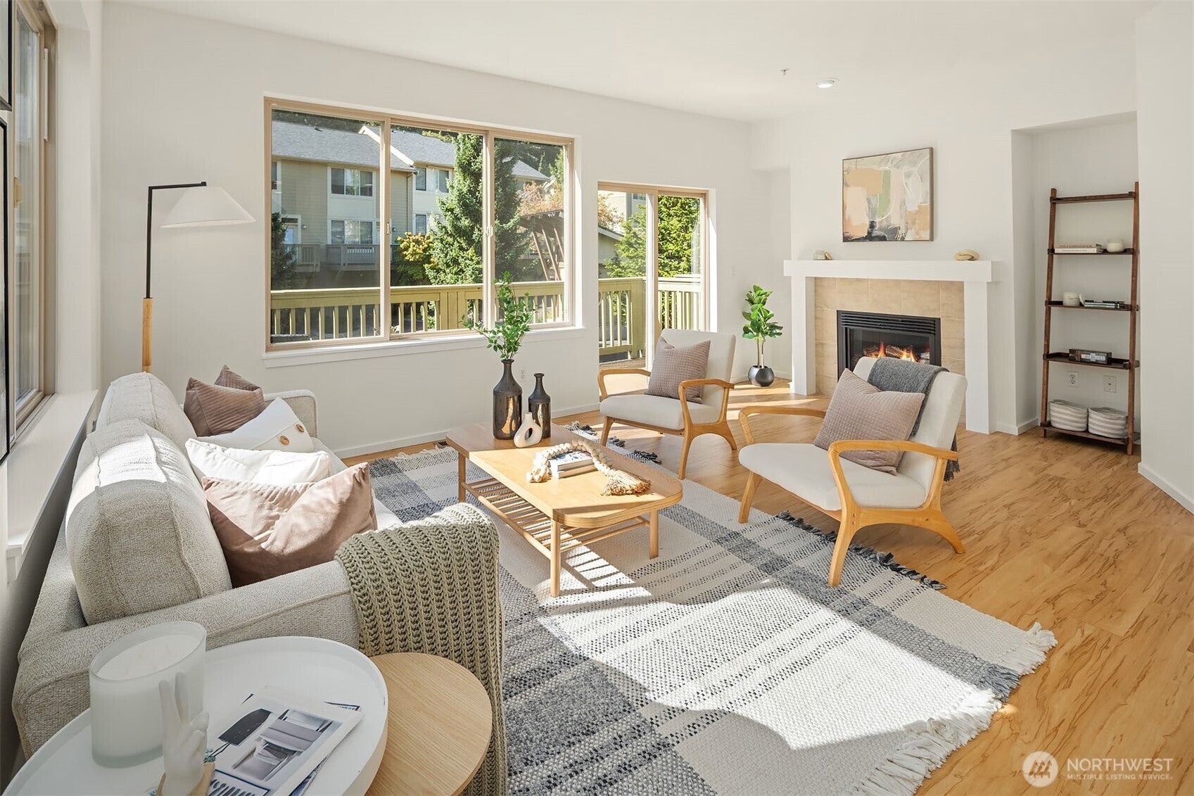 377 NW Pebble Lane
