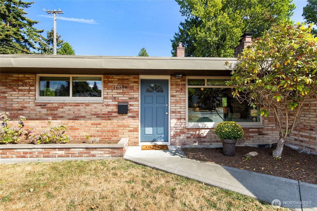 Photo of 10356 Dibble Avenue NW, Seattle, WA 98177 (MLS # 2573978)