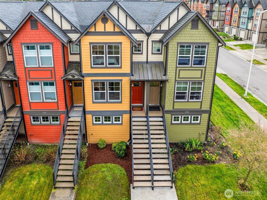 Photo of 7122 27th Avenue SW, Seattle, WA 98106 (MLS # 2349587)