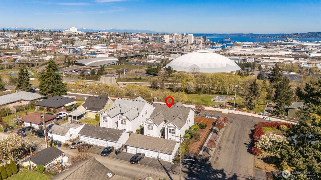 Photo of 522 E 32nd Street #A-D, Tacoma, WA 98404 (MLS # 2506088)