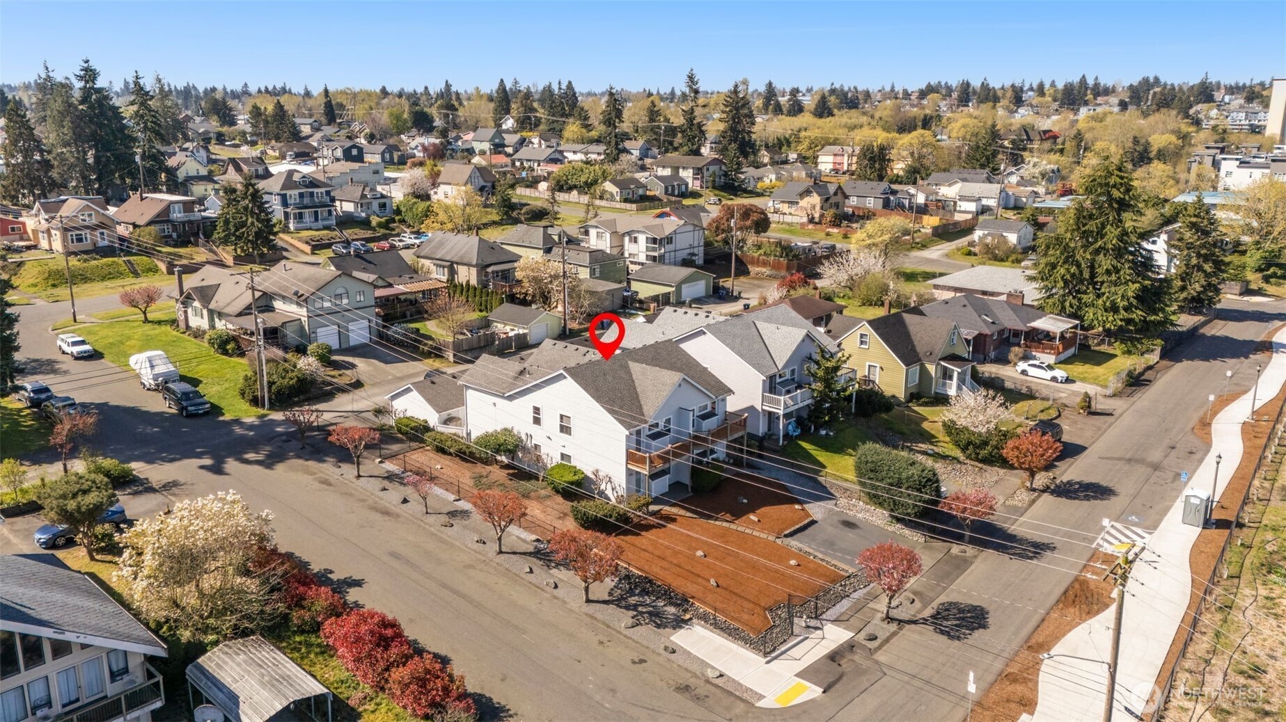 522 E 32nd Street A-D