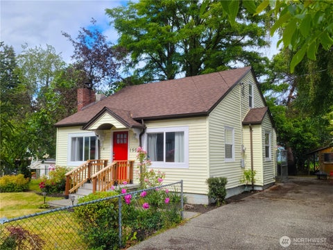 Photo of 1506 Bloomington Avenue, Bremerton, WA 98312 (MLS # 2538988)
