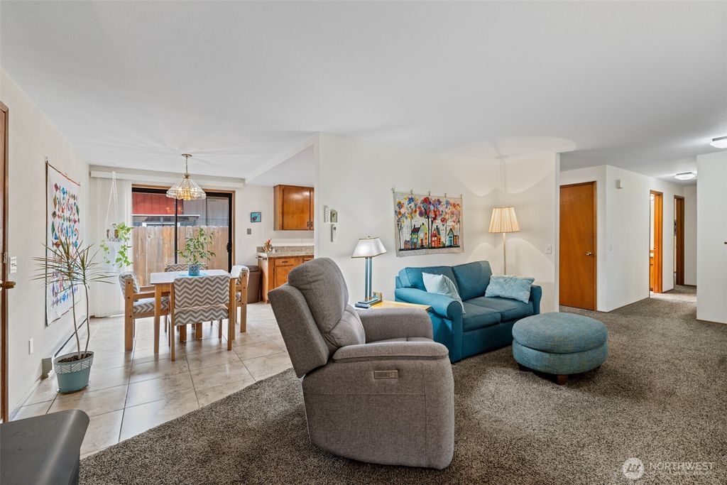 Photo of 617 S E Street, Port Angeles, WA 98363 (MLS # 2513229)