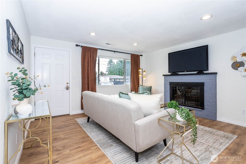 Photo of 15618 SE 262nd Place, Covington, WA 98042 (MLS # 2394095)