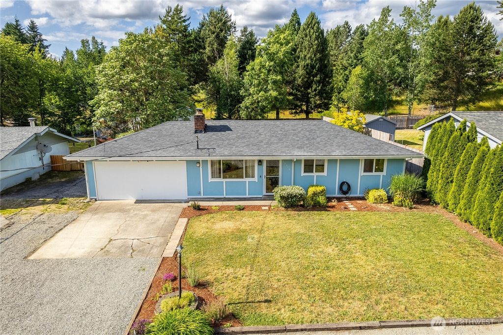 Photo of 15618 SE 262nd Place, Covington, WA 98042 (MLS # 2394095)