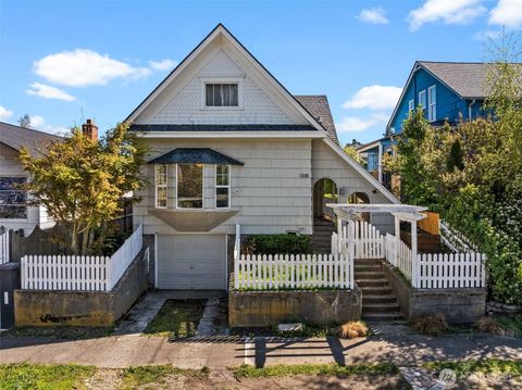 Photo of 1108 Mckenzie Avenue, Bremerton, WA 98337 (MLS # 2500149)