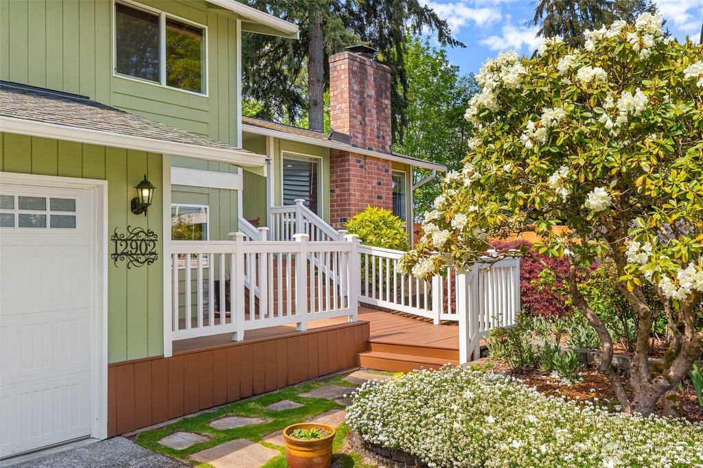 Photo of 12902 SE 158th Place, Renton, WA 98058 (MLS # 2371237)