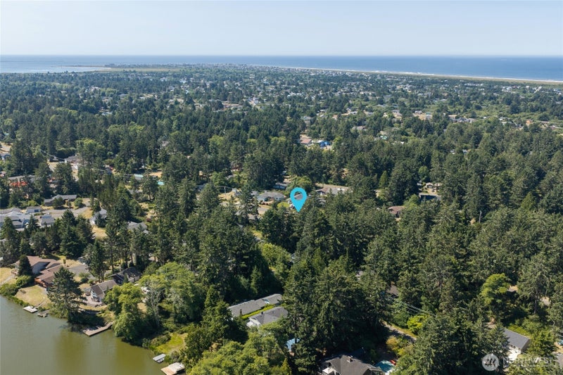 422 Mud Hen Loop SE