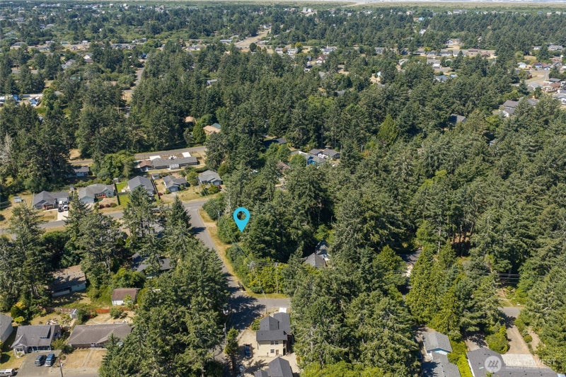 422 Mud Hen Loop SE