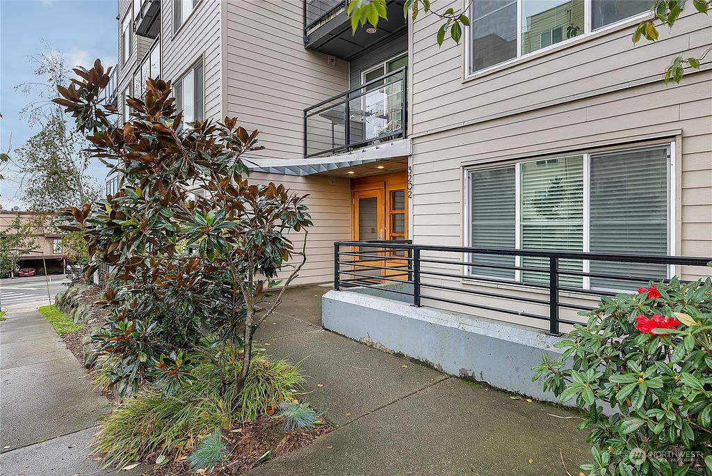 Photo of 3202 SW Avalon Way #203, Seattle, WA 98126 (MLS # 2014824)