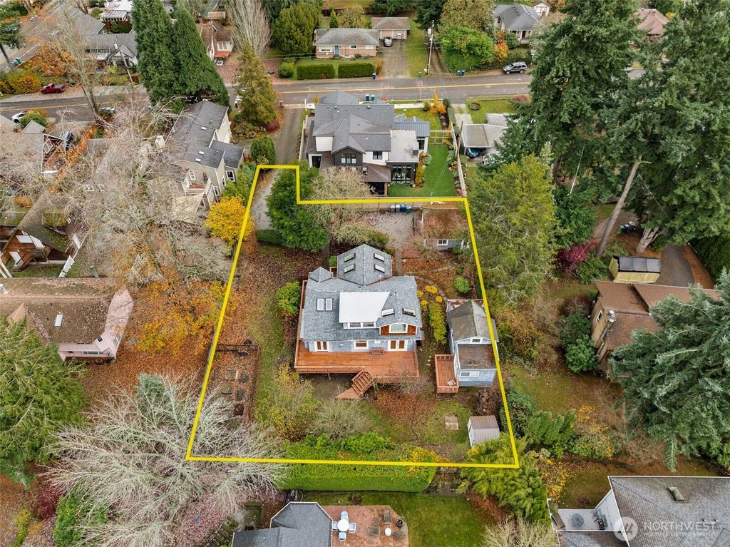 Photo of 1833 3rd Street, Kirkland, WA 98033 (MLS # 2444931)