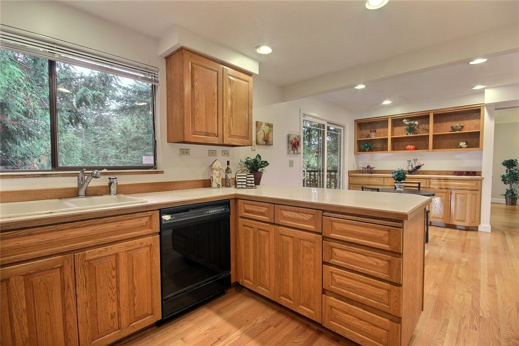 Photo of 329 NW 177th Street, Seattle, WA 98177 (MLS # 2598103)