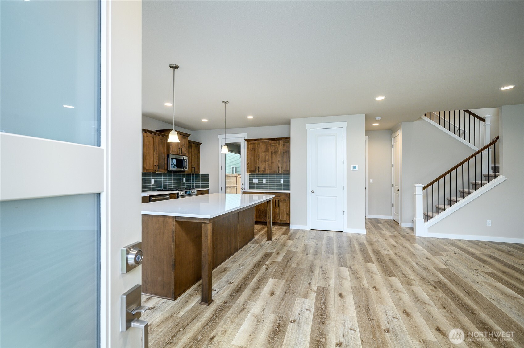 14516 204th Avenue E 895