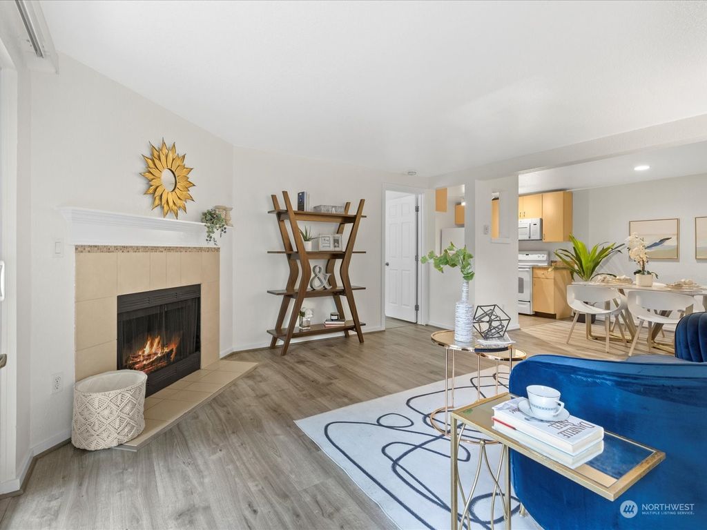 Photo of 12607 SE 41st Place #H101, Bellevue, WA 98006 (MLS # 2165440)