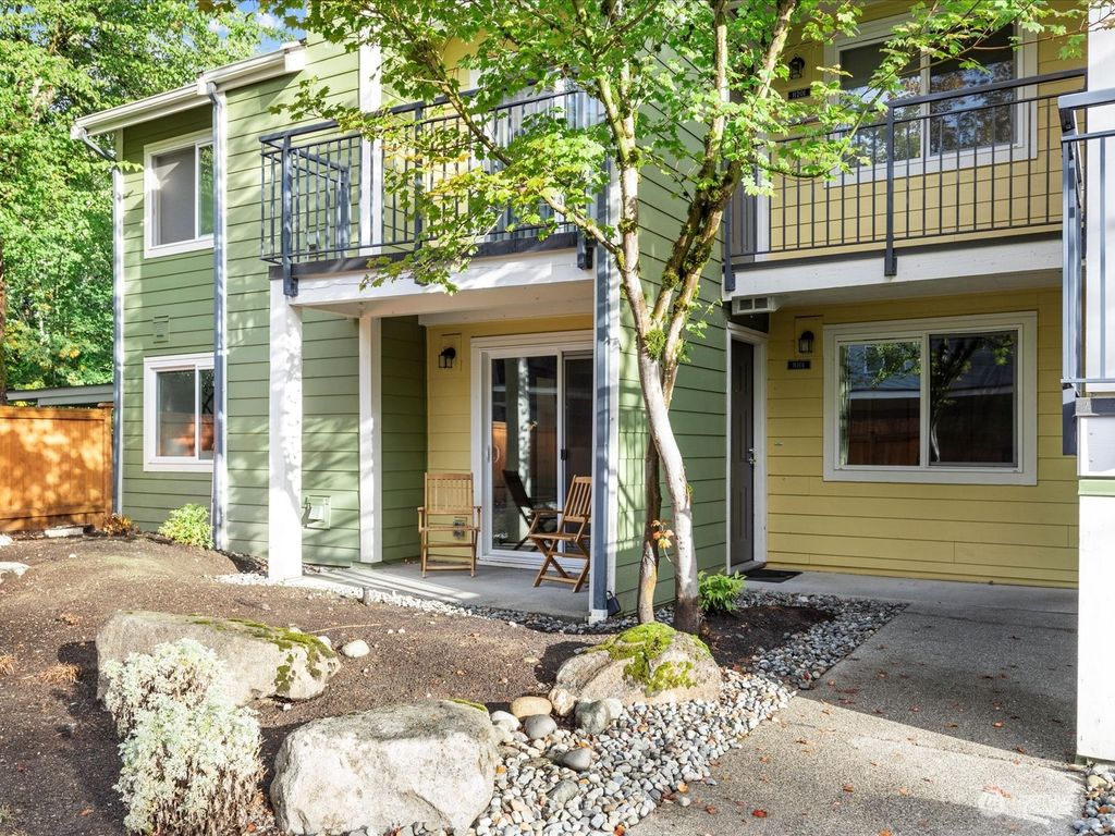 Photo of 12607 SE 41st Place #H101, Bellevue, WA 98006 (MLS # 2165440)