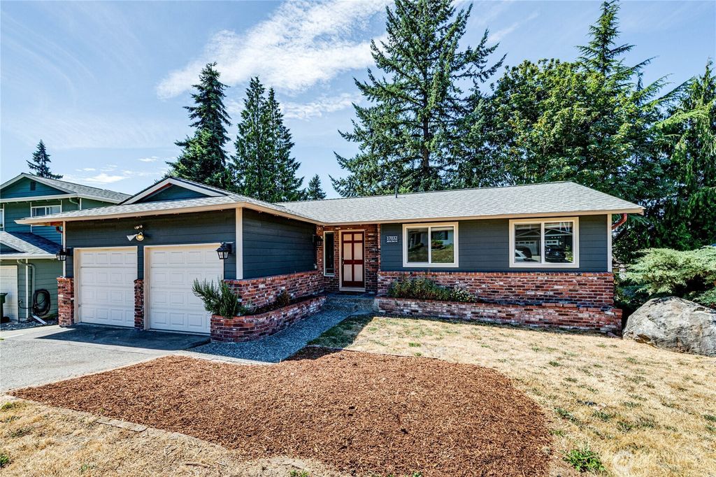 Photo of 17032 40th Avenue W, Lynnwood, WA 98037 (MLS # 2395754)