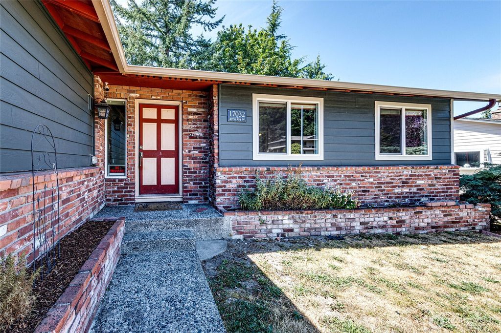 Photo of 17032 40th Avenue W, Lynnwood, WA 98037 (MLS # 2395754)