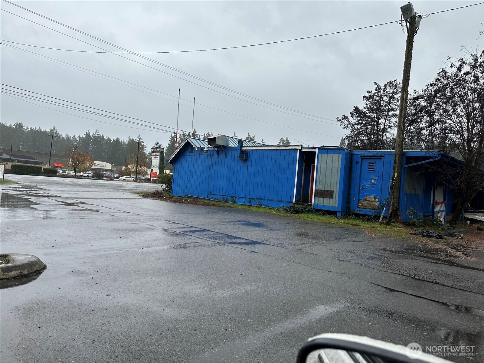 22316 Mountain Hwy E