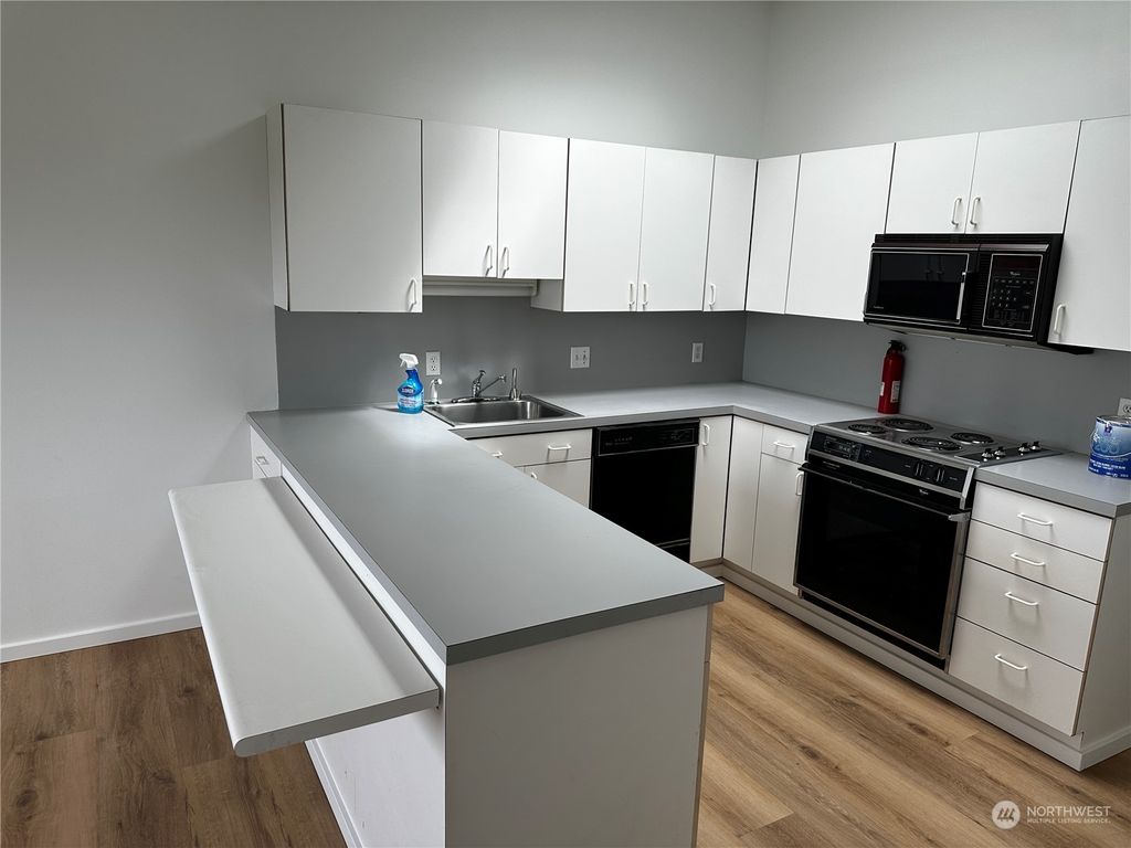 Photo of 935 1st Street S #3, Kirkland, WA 98033 (MLS # 2136382)