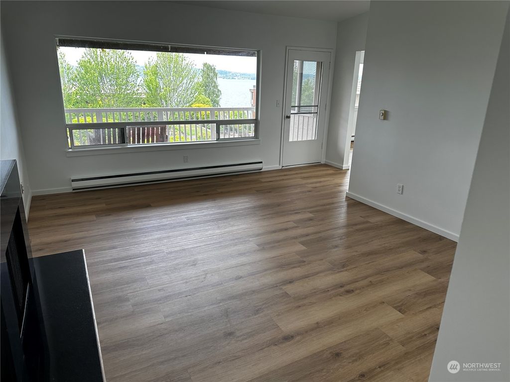 Photo of 935 1st Street S #3, Kirkland, WA 98033 (MLS # 2136382)