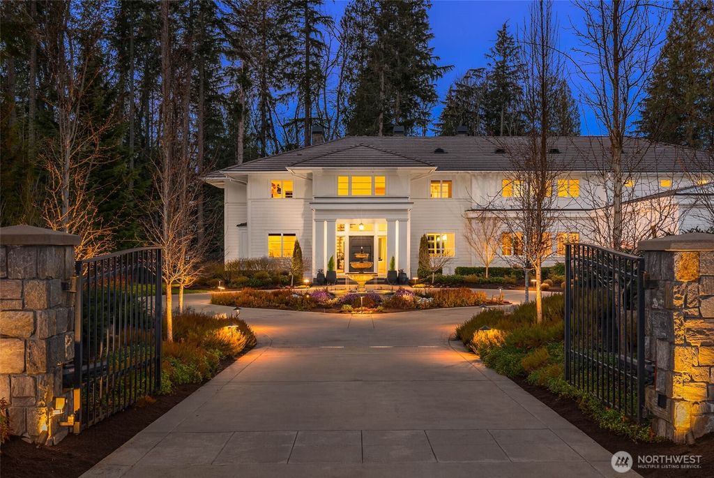 Photo of 27216 SE Grand Ridge Drive, Issaquah, WA 98029 (MLS # 2468705)