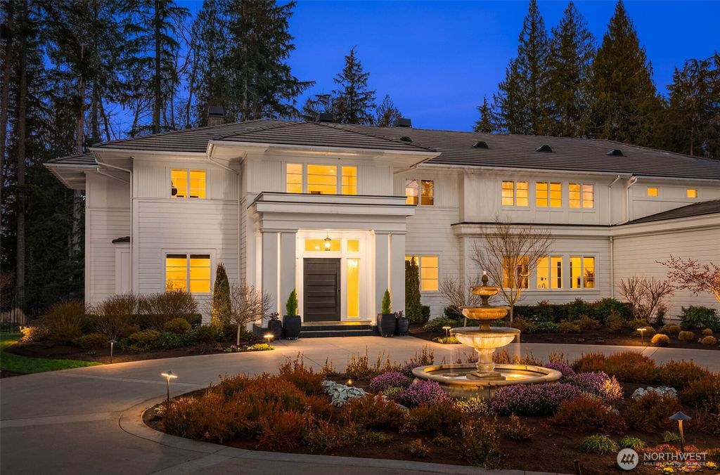 Photo of 27216 SE Grand Ridge Drive, Issaquah, WA 98029 (MLS # 2468705)