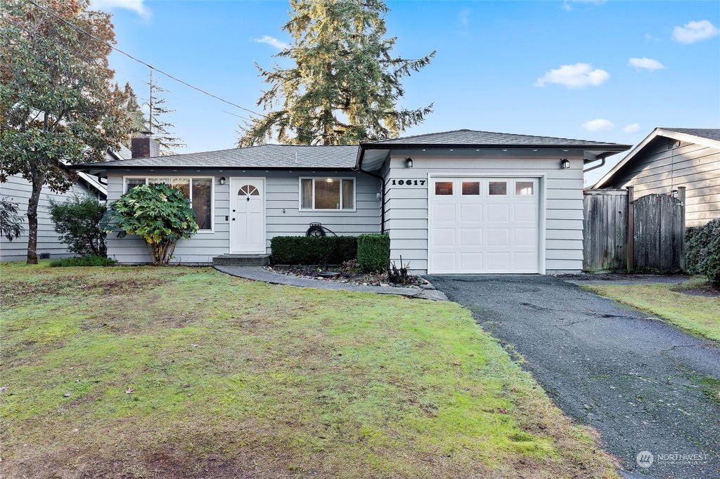 Photo of 10617 Beardslee Place, Bothell, WA 98011 (MLS # 2024755)