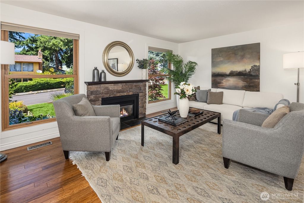 Photo of 11119 NE 142nd Street, Kirkland, WA 98034 (MLS # 2559534)