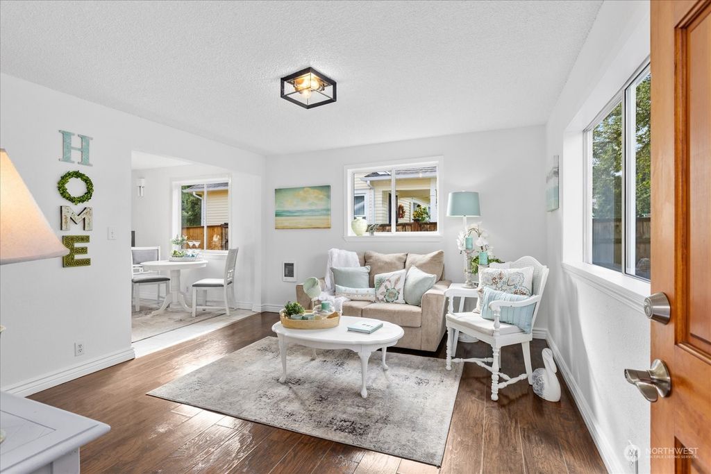 Photo of 4117 Grand Avenue, Everett, WA 98203 (MLS # 2196079)
