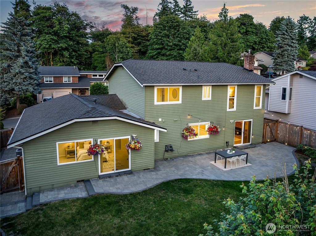 Photo of 16617 163rd Place SE, Renton, WA 98058 (MLS # 2395356)