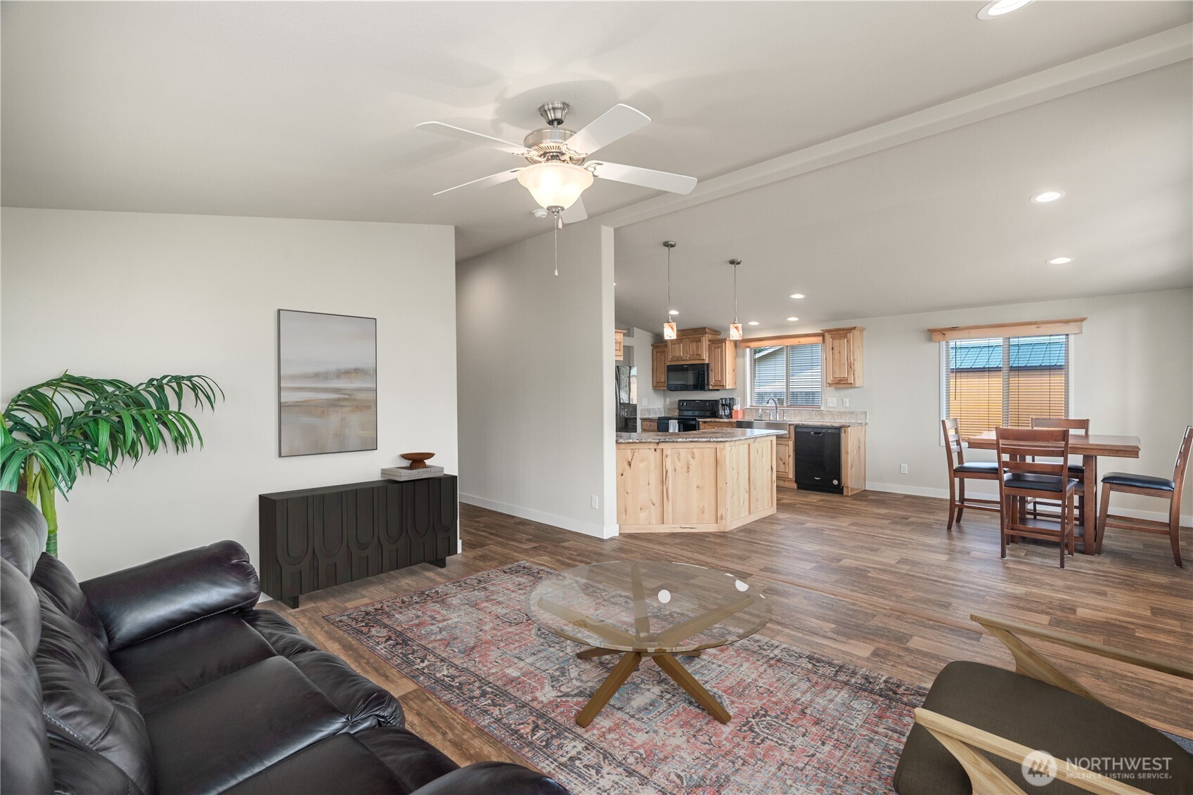 276 Canal Drive NE