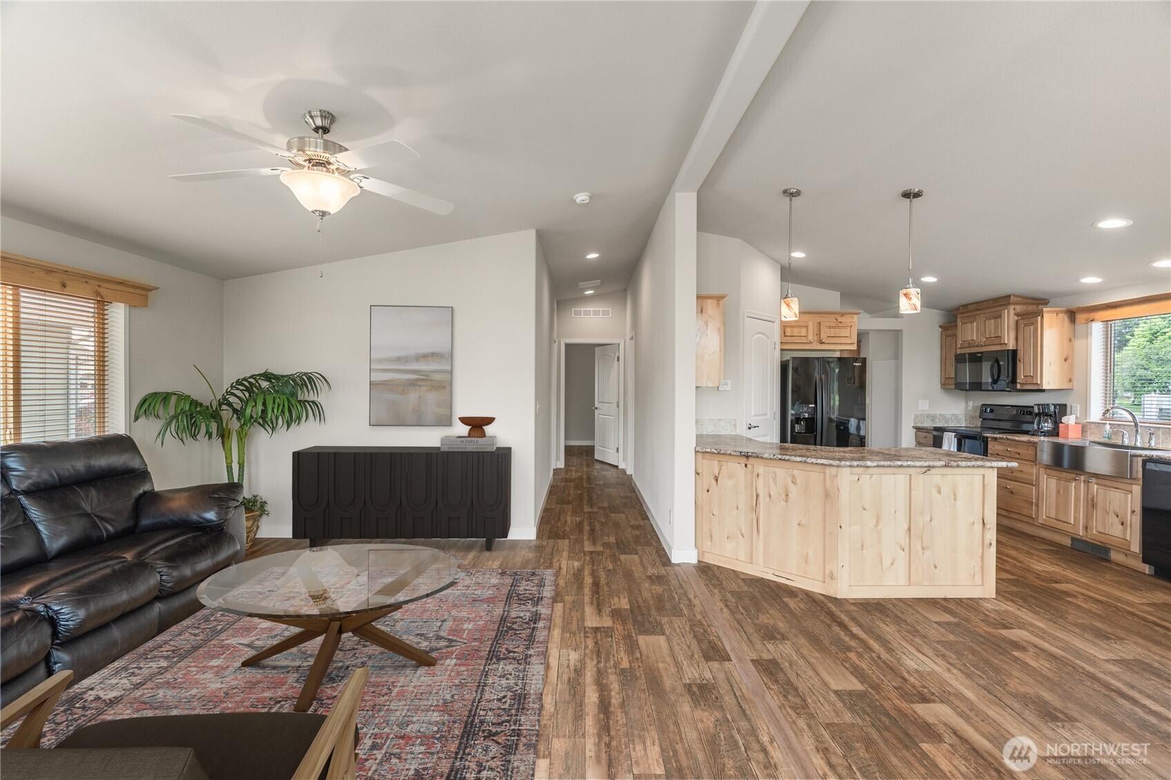 276 Canal Drive NE