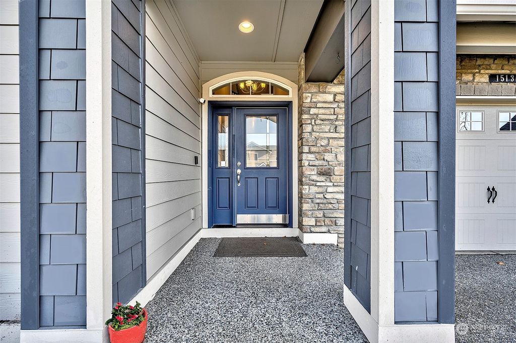 Photo of 15136 126th Avenue NE, Woodinville, WA 98072 (MLS # 2325594)