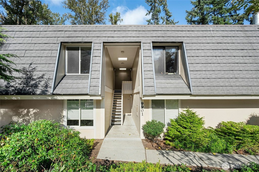 Photo of 9901 NE 124th Street #504, Kirkland, WA 98034 (MLS # 2586970)