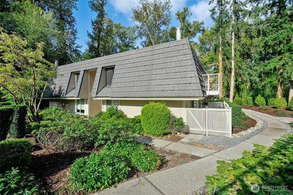 Photo of 9901 NE 124th Street #504, Kirkland, WA 98034 (MLS # 2586970)
