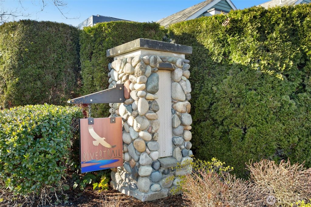 Photo of 15833 NE 91st Way #2103, Redmond, WA 98052 (MLS # 2330533)