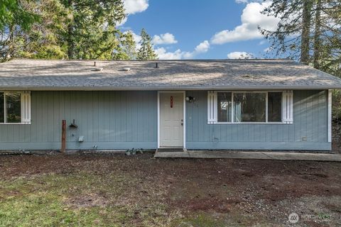 Photo of 111 NE Santa Maria Lane, Belfair, WA 98528 (MLS # 2473093)