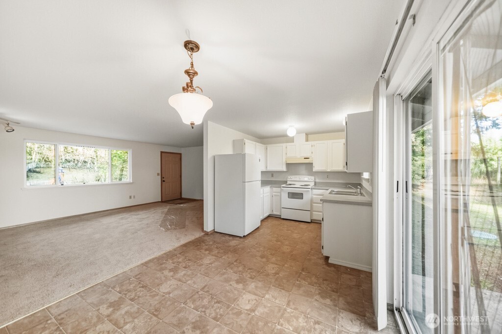 111 NE Santa Maria Lane