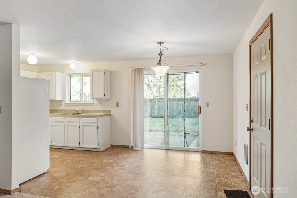 111 NE Santa Maria Lane